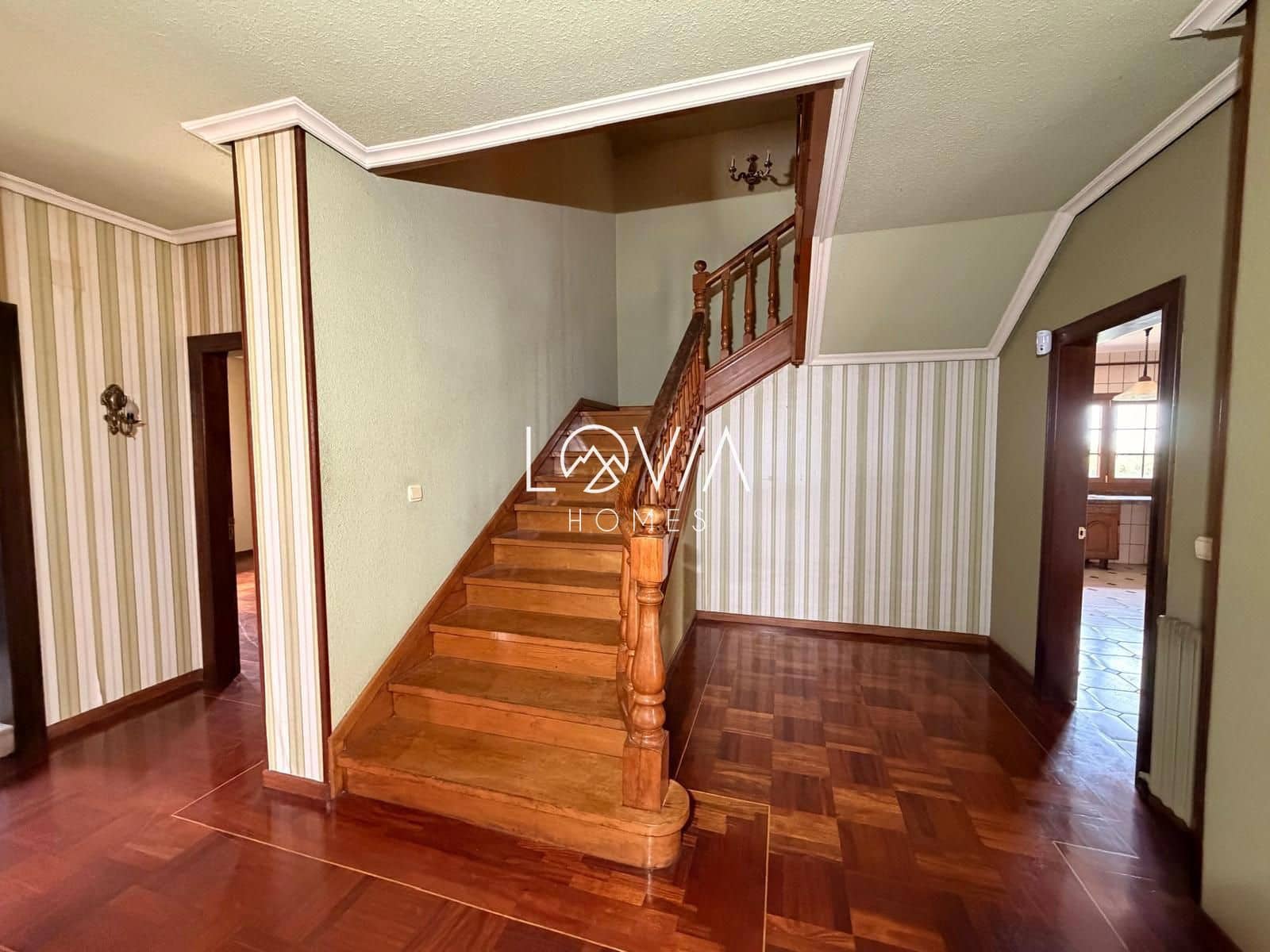 5 slaapkamer Villa te koop in Castrillon met zwembad - € 475.000 (Ref: 9665294)