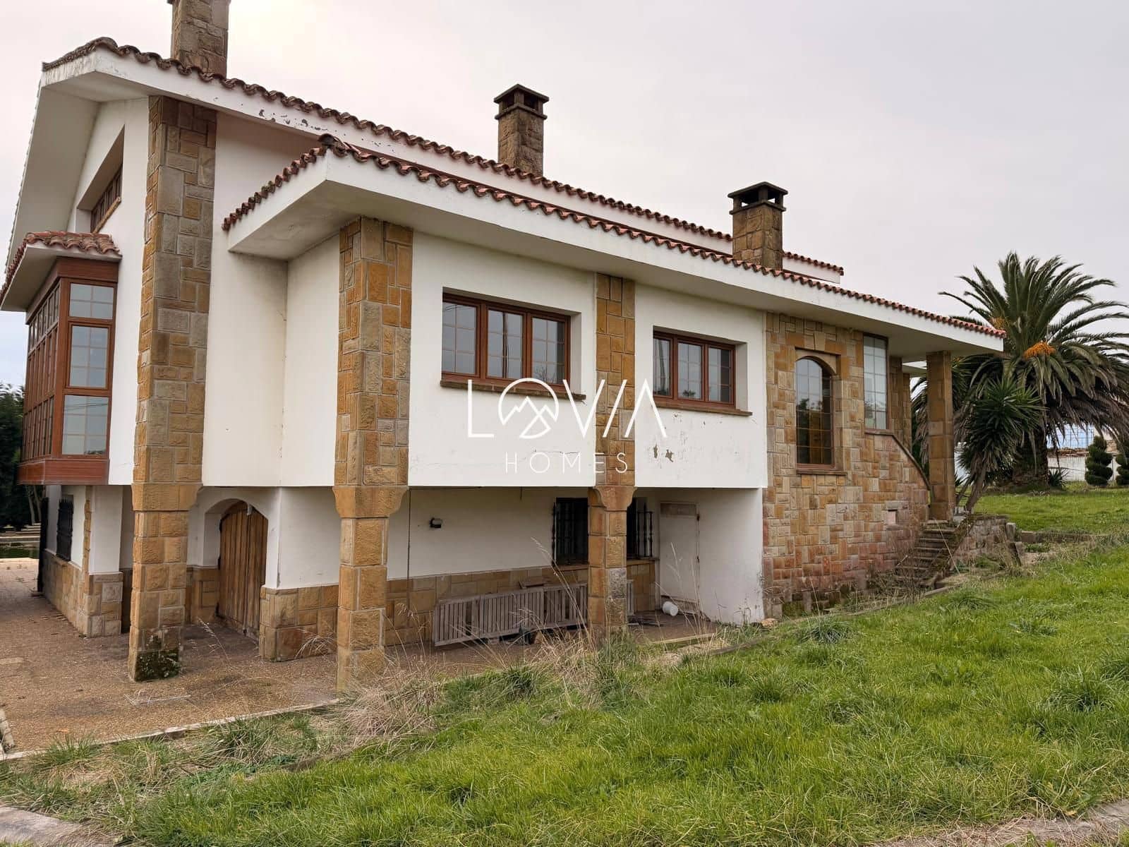 5 slaapkamer Villa te koop in Castrillon met zwembad - € 475.000 (Ref: 9665294)