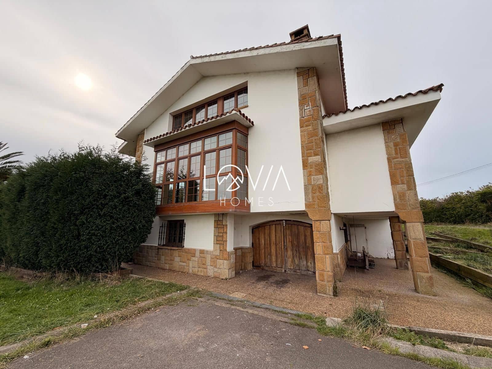 5 slaapkamer Villa te koop in Castrillon met zwembad - € 475.000 (Ref: 9665294)