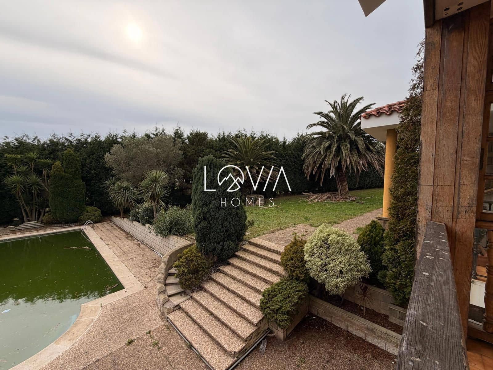 5 slaapkamer Villa te koop in Castrillon met zwembad - € 475.000 (Ref: 9665294)