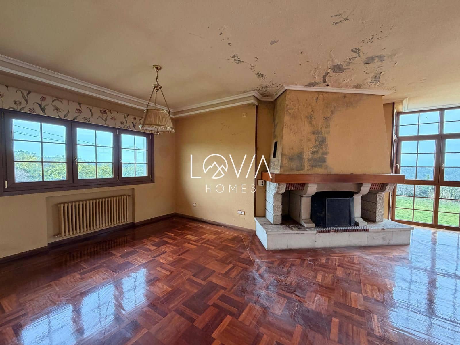 5 slaapkamer Villa te koop in Castrillon met zwembad - € 475.000 (Ref: 9665294)