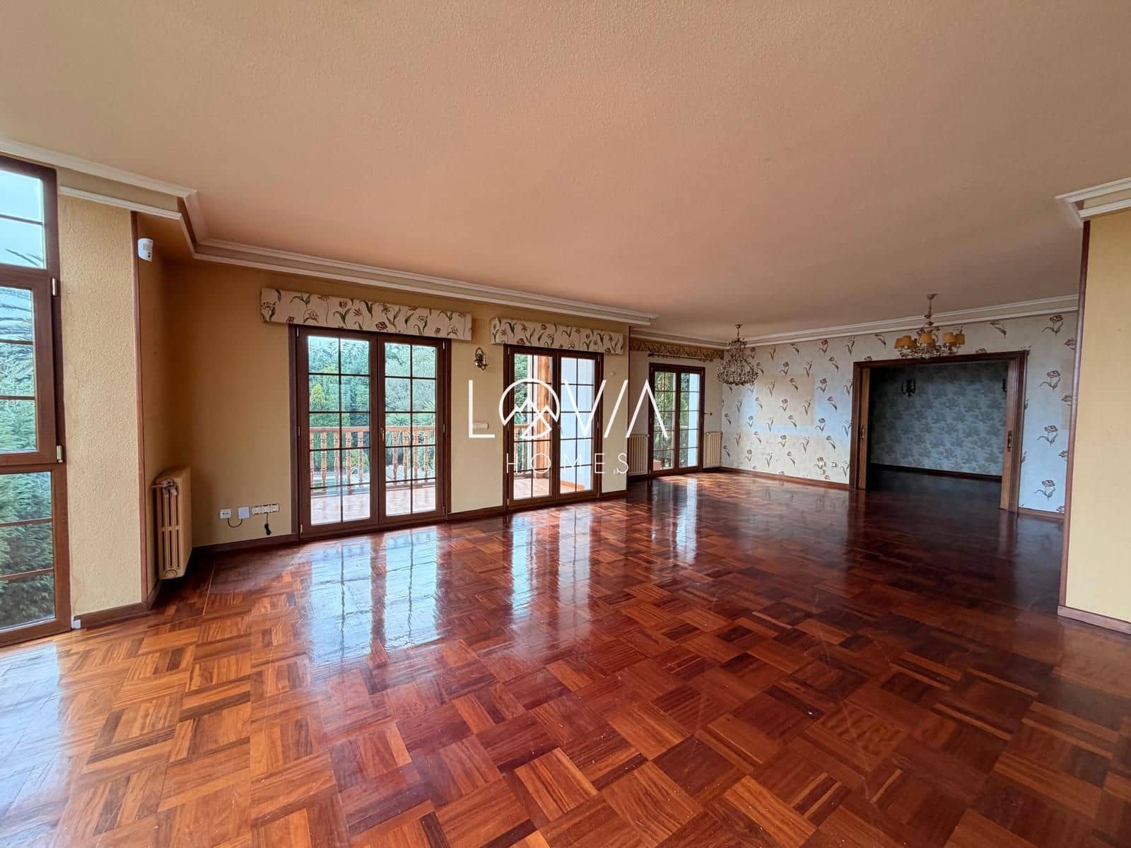 5 slaapkamer Villa te koop in Castrillon met zwembad - € 475.000 (Ref: 9665294)