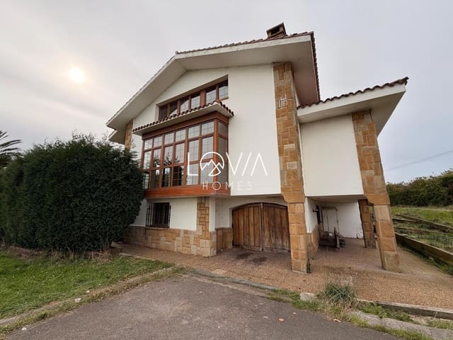 5 slaapkamer Villa te koop in Castrillón met zwembad - € 475.000 (Ref: 9665294)