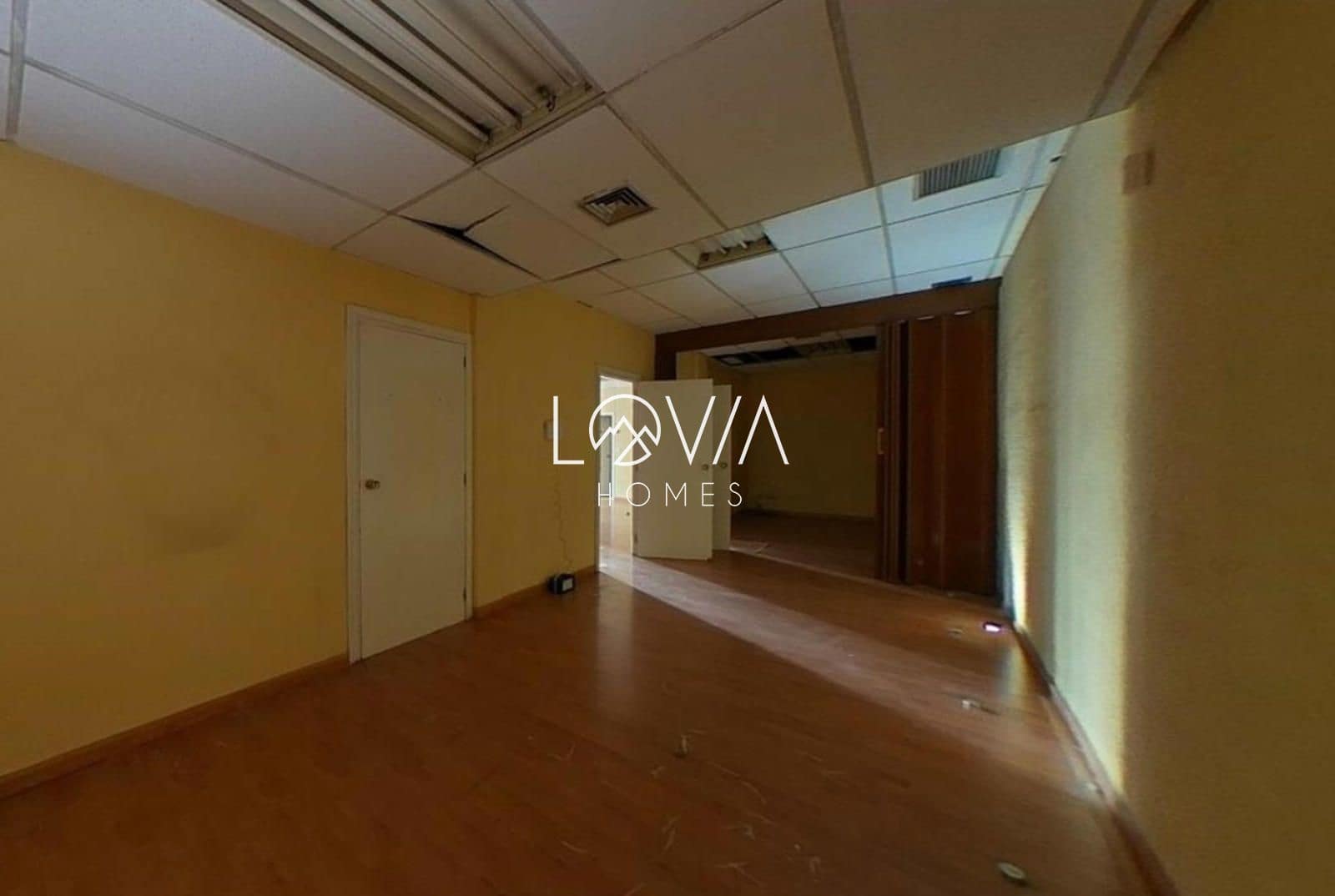 Commercial for sale in Madrid city - € 355,000 (Ref: 9675970)