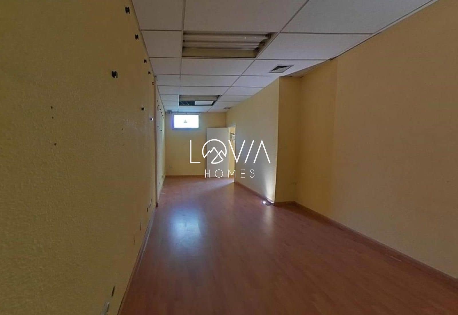 Commercial for sale in Madrid city - € 355,000 (Ref: 9675970)