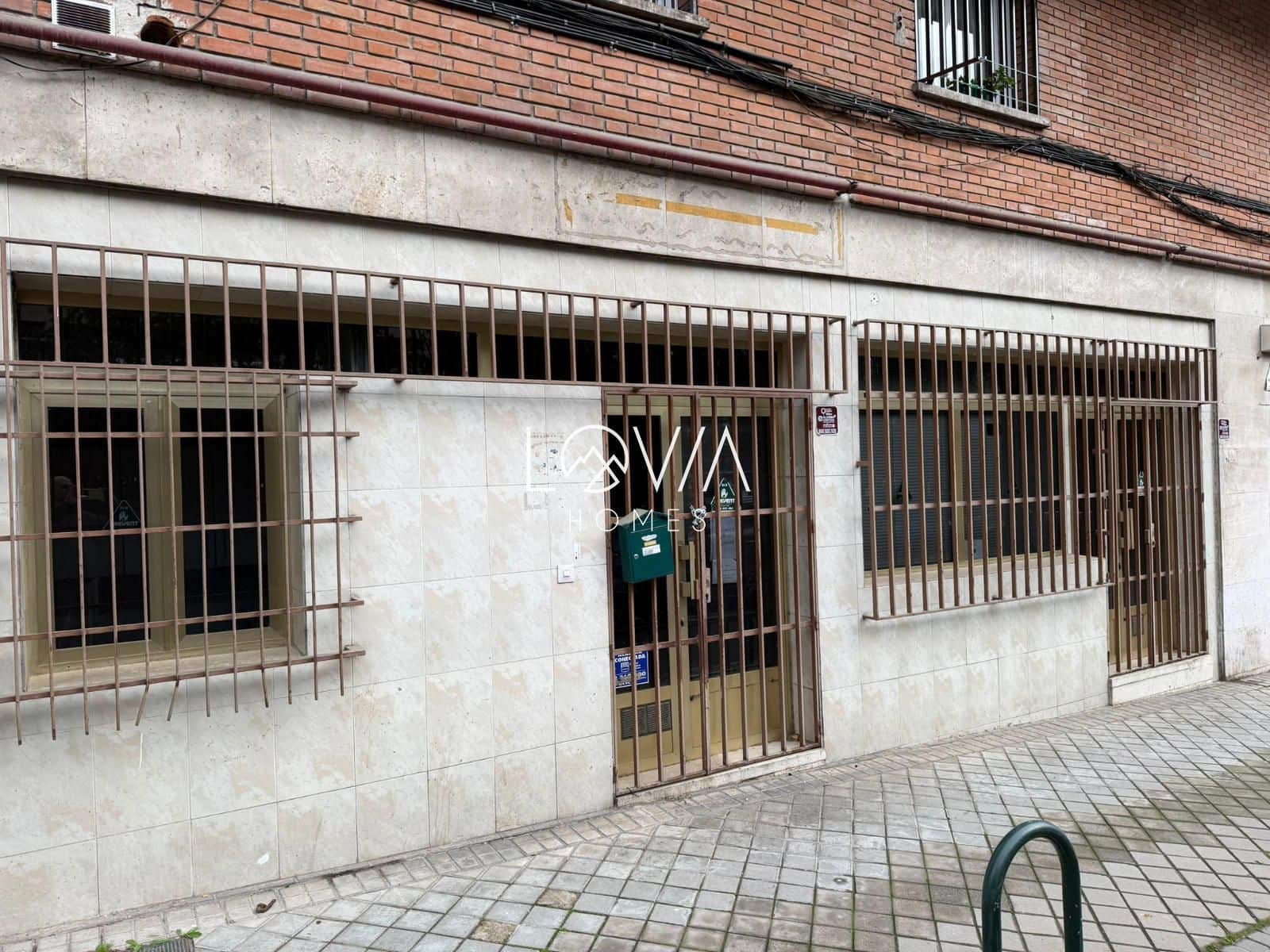 Commercial for sale in Madrid city - € 355,000 (Ref: 9675970)
