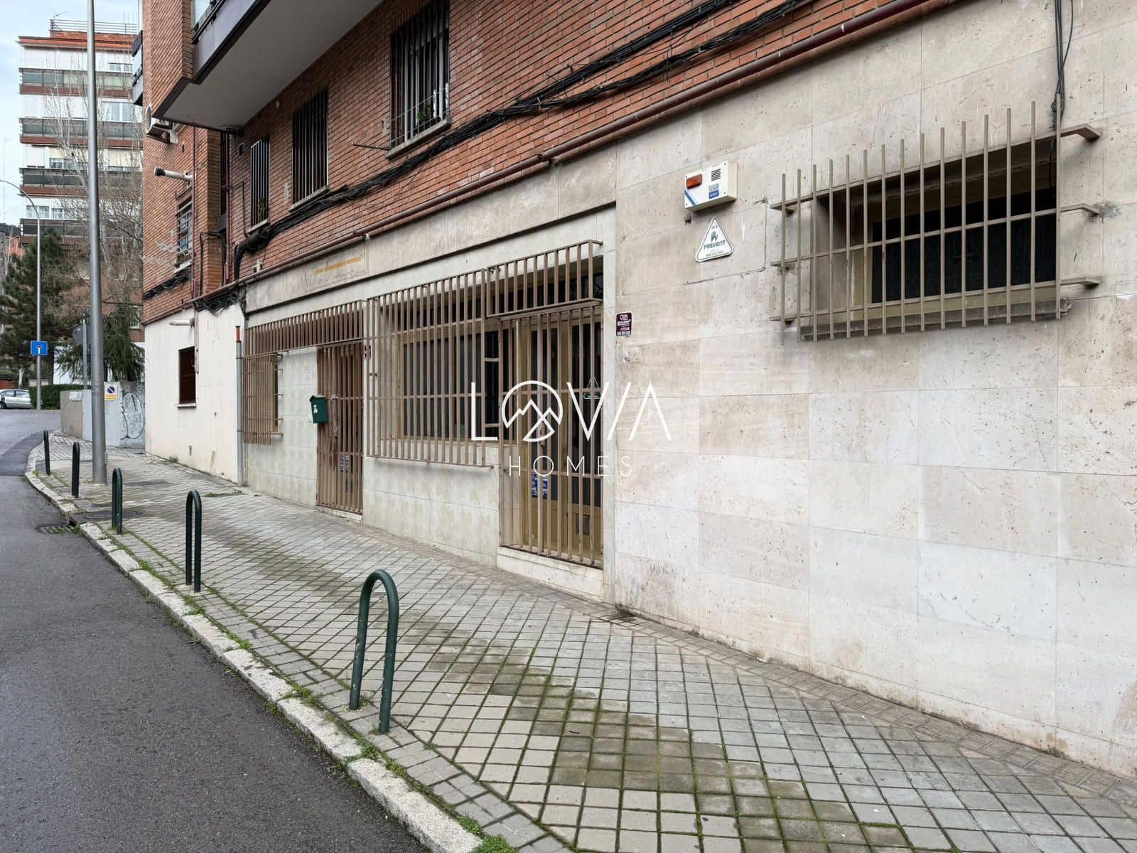 Commercial for sale in Madrid city - € 355,000 (Ref: 9675970)