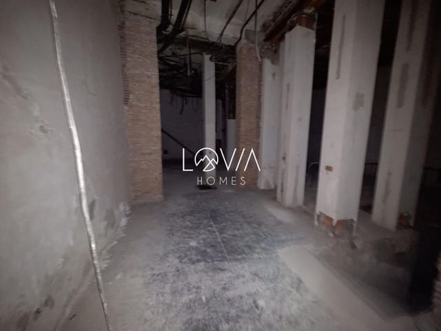 Kommersiell till salu i Universidad, Madrid stad - 997 000 € (Ref: 9679124)