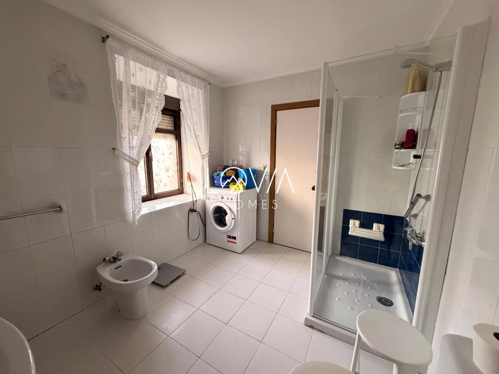 Casa de 3 habitaciones en Salas en venta - 145.000 € (Ref: 9679206)