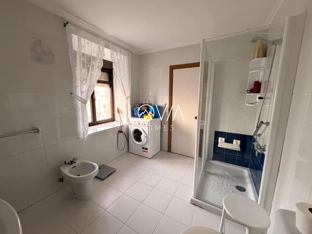 Casa de 3 habitaciones en Salas en venta - 145.000 € (Ref: 9679206)