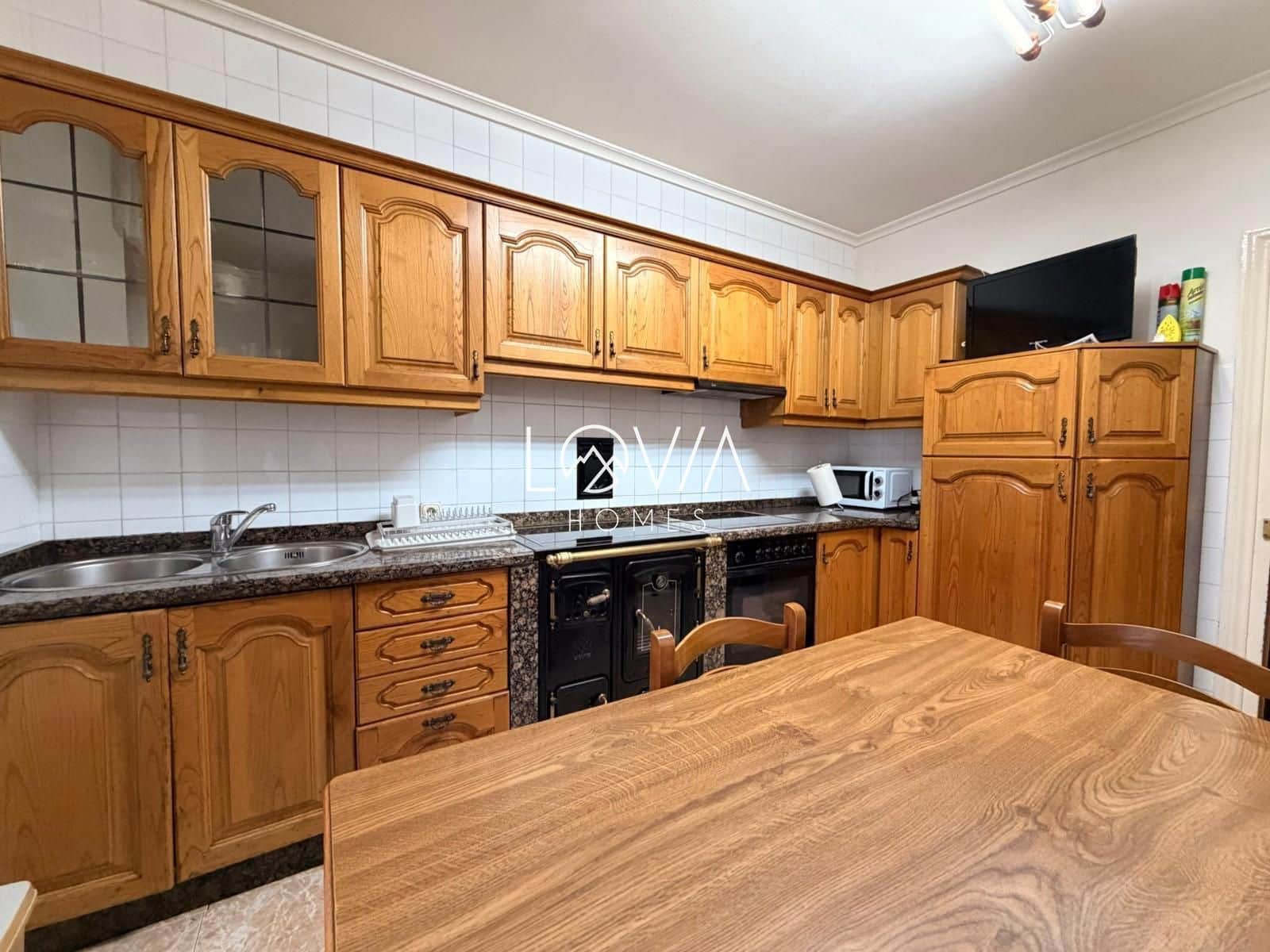 Casa de 3 habitaciones en Salas en venta - 145.000 € (Ref: 9679206)