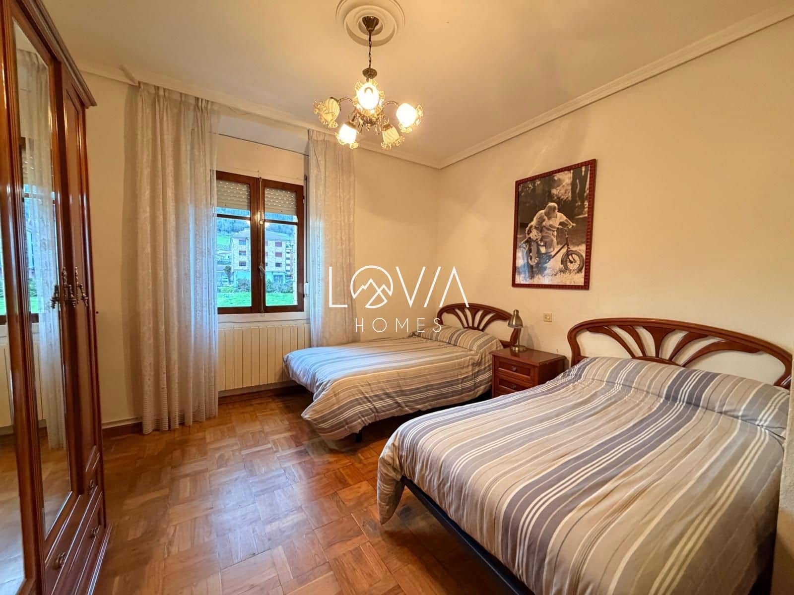 Casa de 3 habitaciones en Salas en venta - 145.000 € (Ref: 9679206)