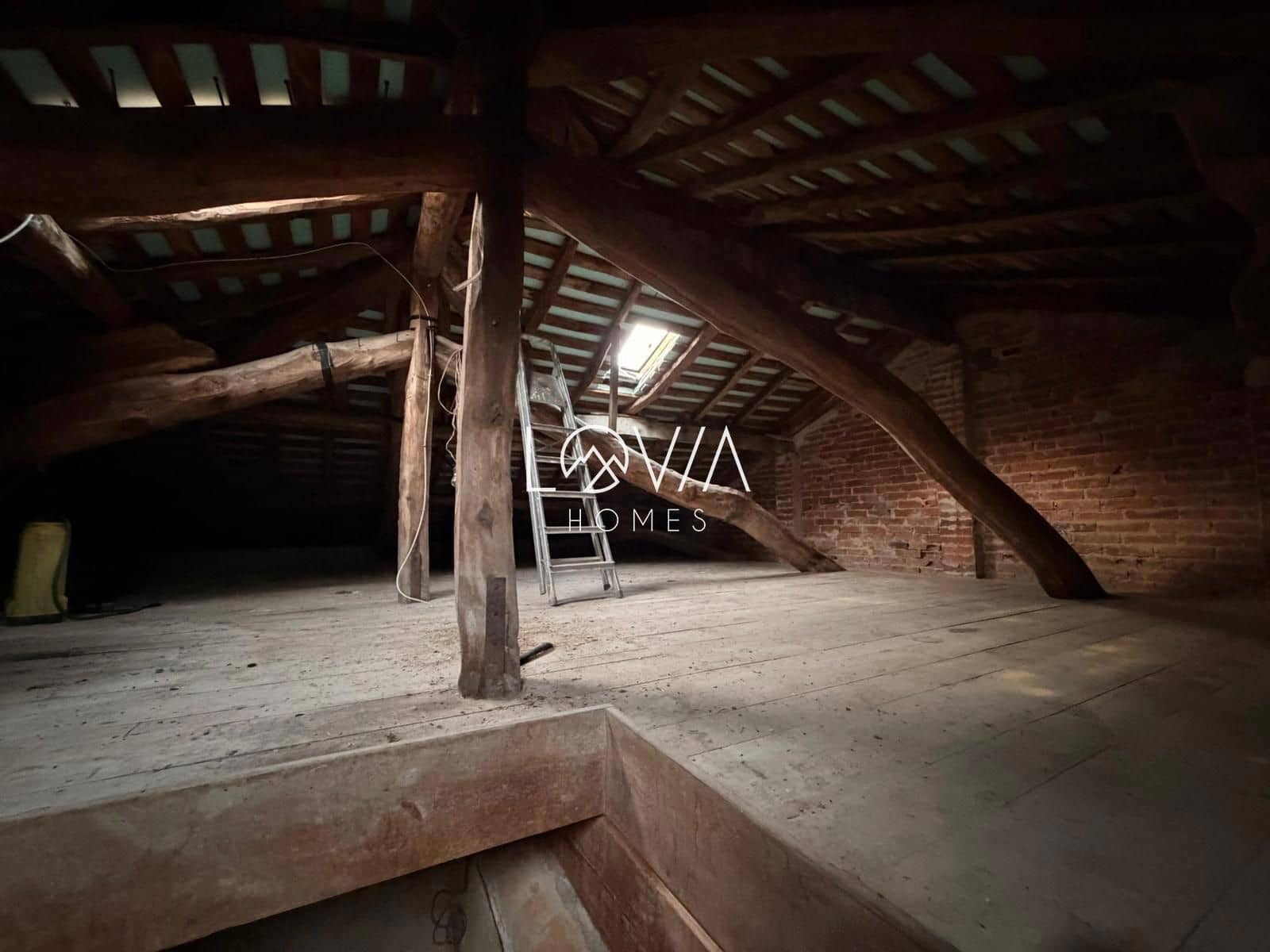 Casa de 3 habitaciones en Salas en venta - 145.000 € (Ref: 9679206)