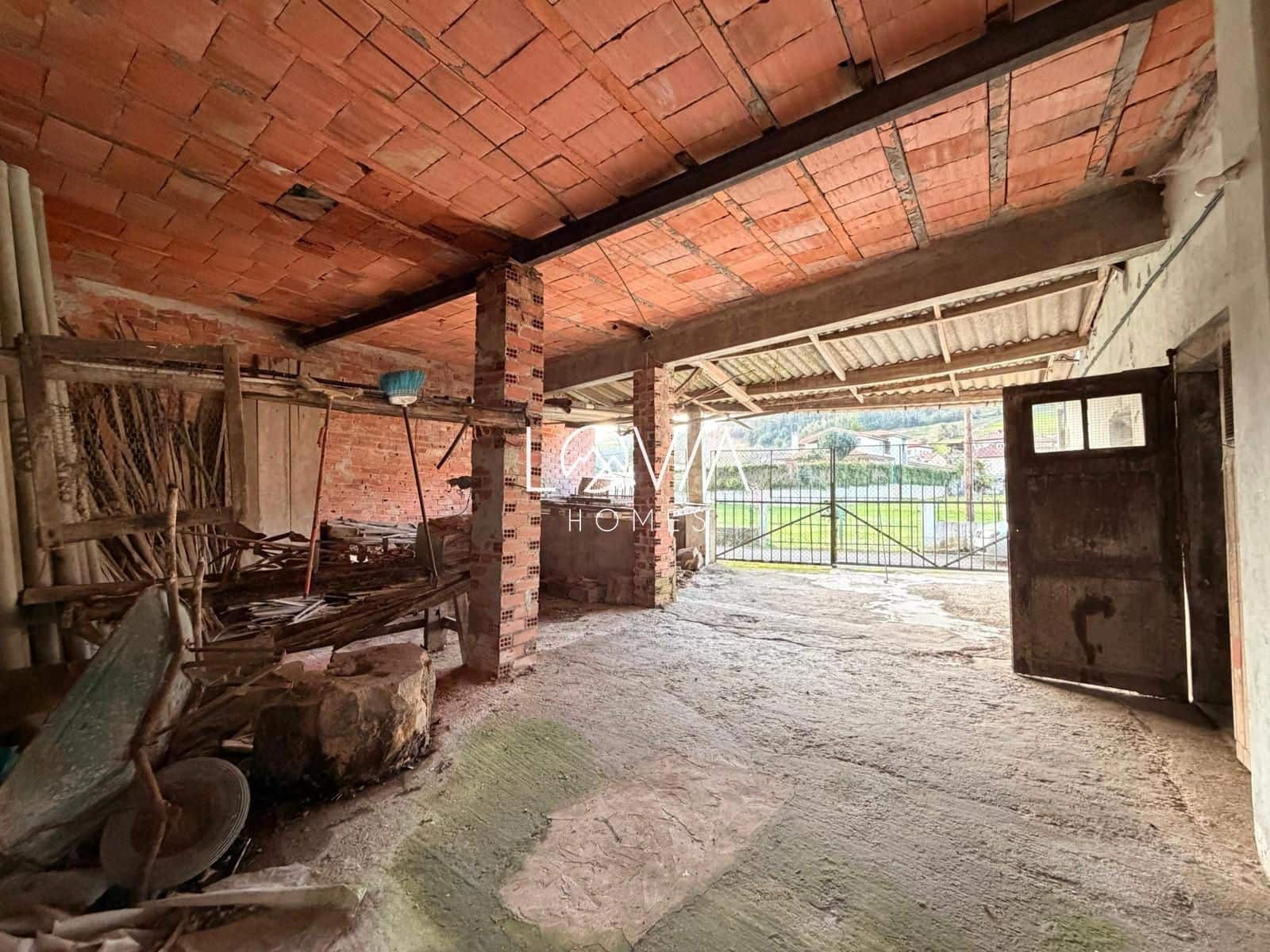 Casa de 3 habitaciones en Salas en venta - 145.000 € (Ref: 9679206)