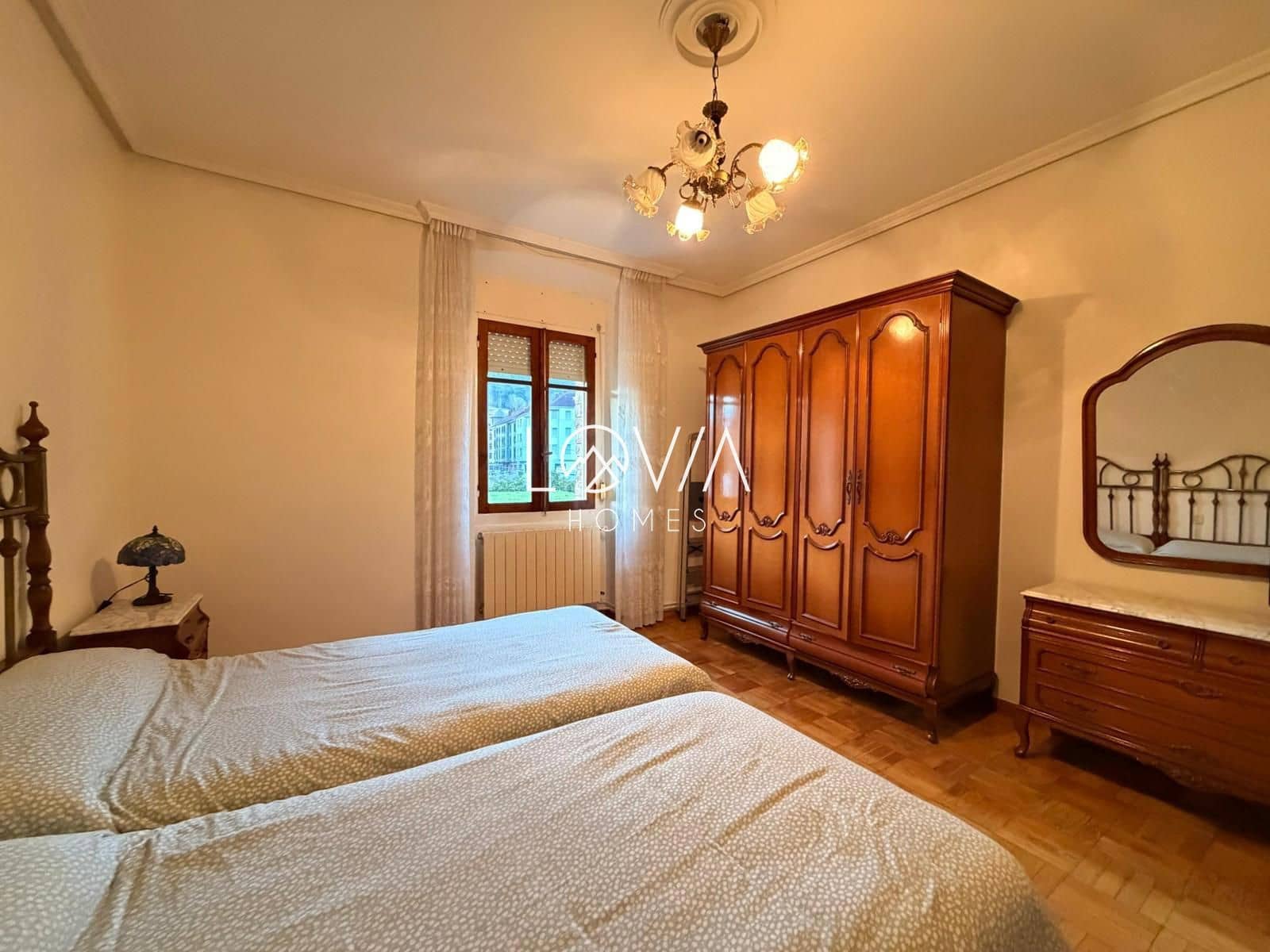 Casa de 3 habitaciones en Salas en venta - 145.000 € (Ref: 9679206)