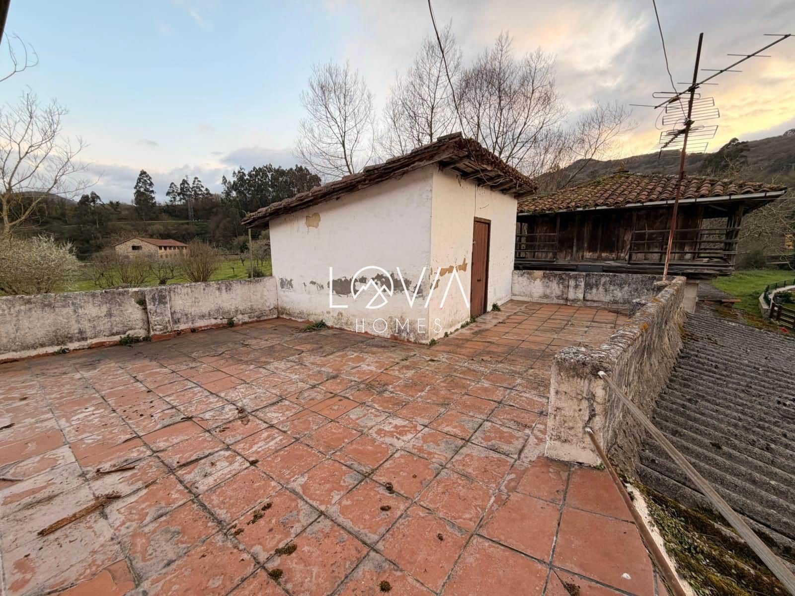 Casa de 3 habitaciones en Salas en venta - 145.000 € (Ref: 9679206)