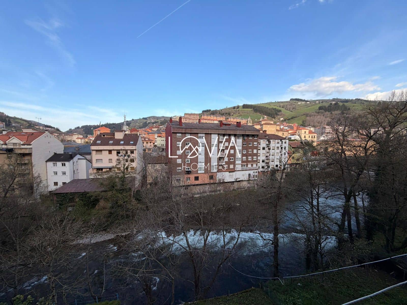 11 bedroom Villa for sale in Cangas del Narcea - € 125,000 (Ref: 9707618)