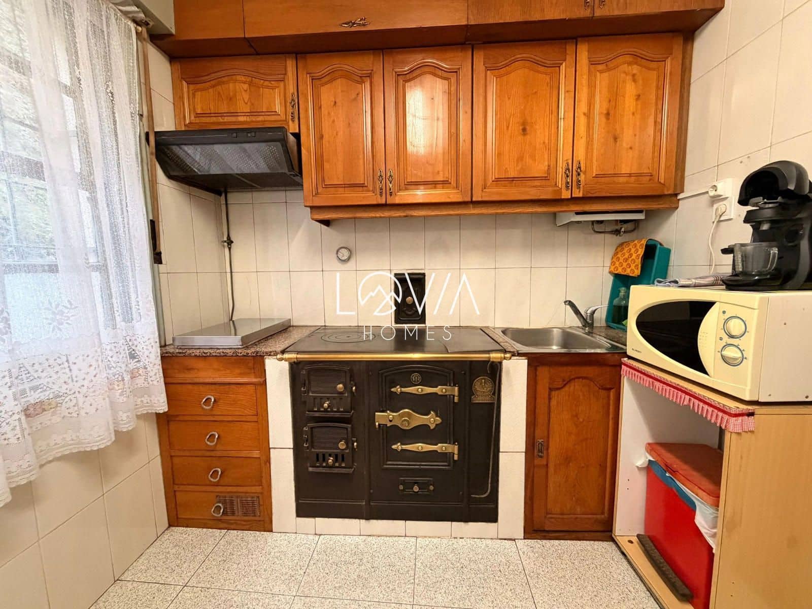 11 bedroom Villa for sale in Cangas del Narcea - € 125,000 (Ref: 9707618)