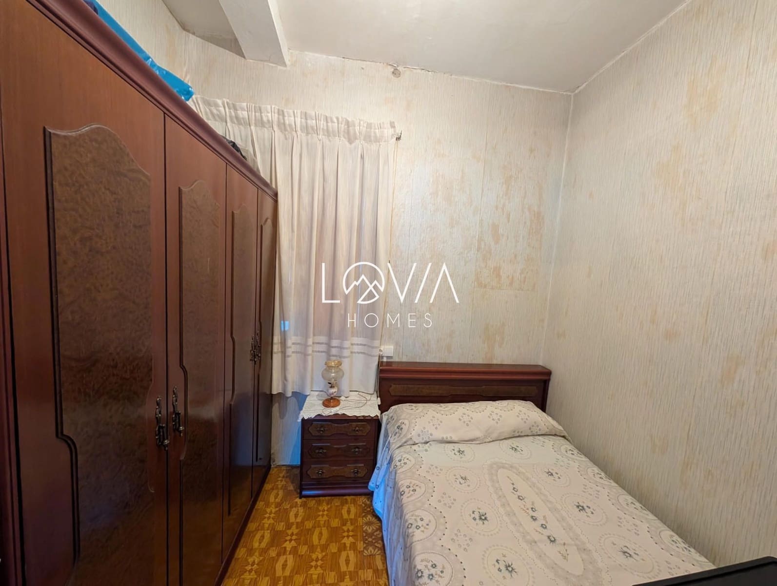 11 bedroom Villa for sale in Cangas del Narcea - € 125,000 (Ref: 9707618)