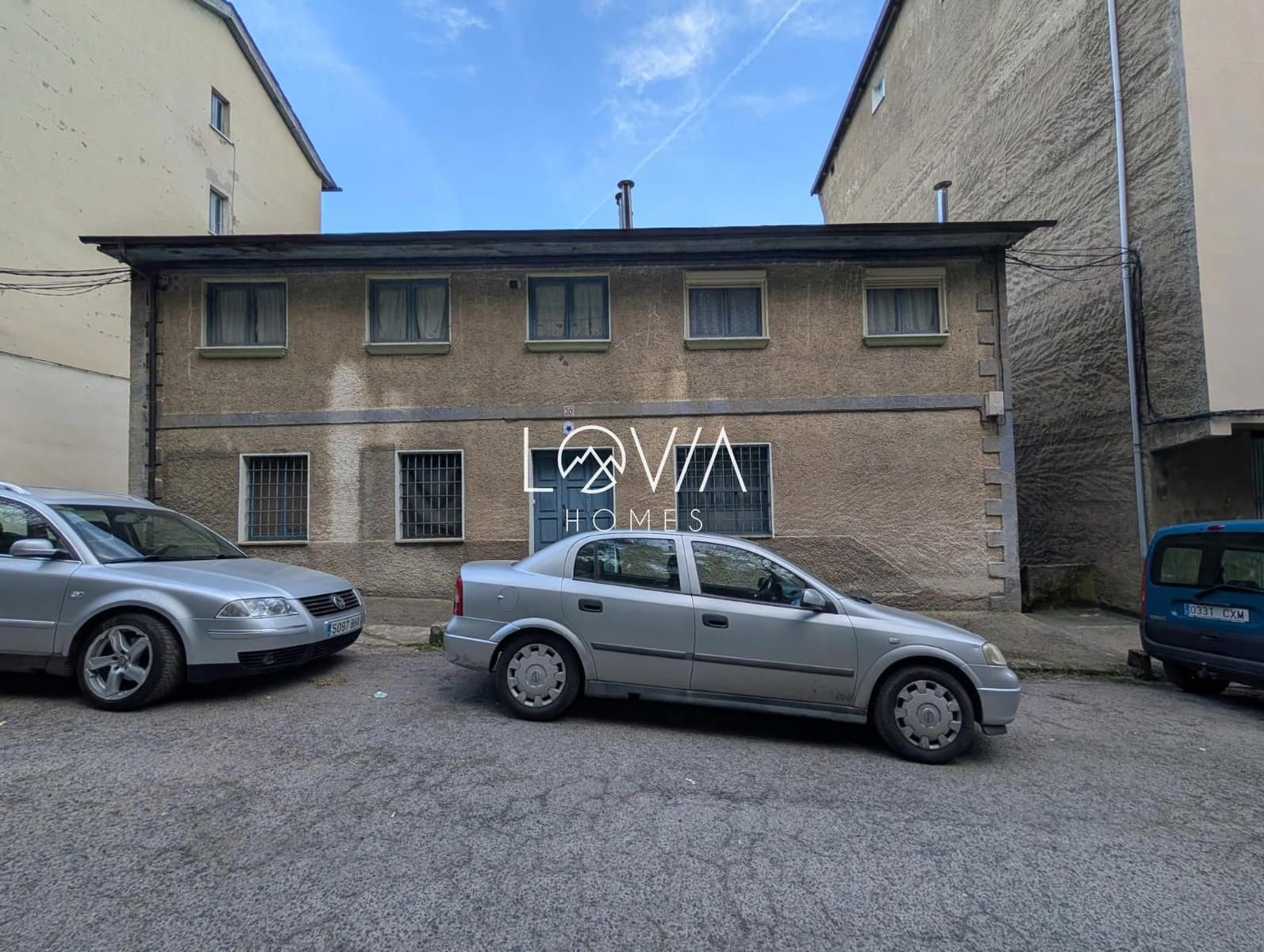 11 bedroom Villa for sale in Cangas del Narcea - € 125,000 (Ref: 9707618)