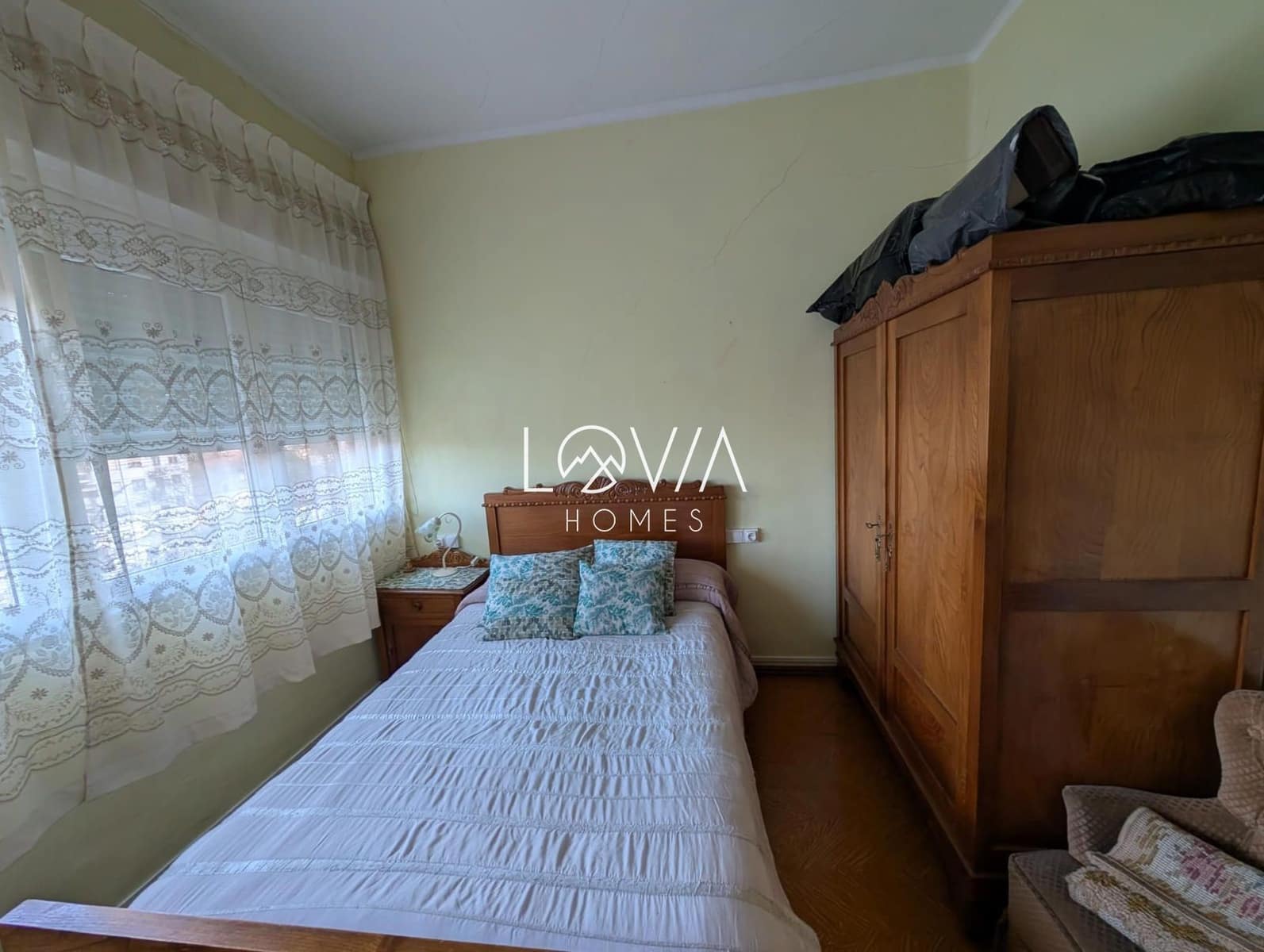 11 bedroom Villa for sale in Cangas del Narcea - € 125,000 (Ref: 9707618)