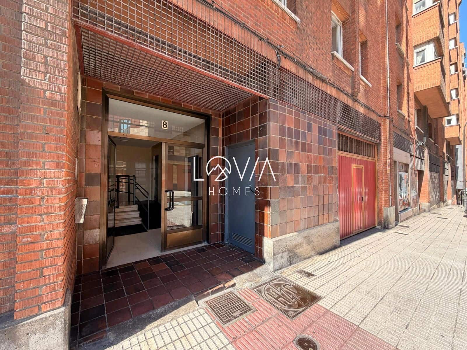 Piso de 4 habitaciones en Avilés en venta - 101.500 € (Ref: 9715350)