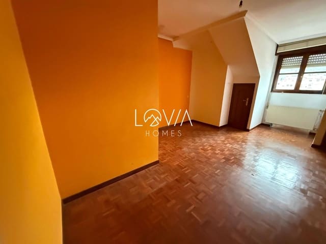 3 bedroom Flat for sale in Oviedo - € 160,000 (Ref: 9737096)