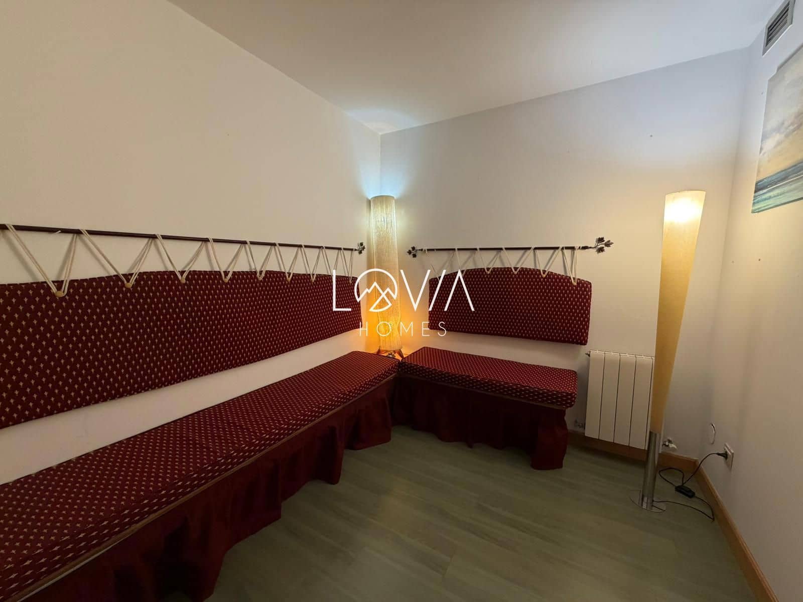 Kaupallinen myytävänä paikassa Oviedo - 184 000 € (Ref: 9763245)