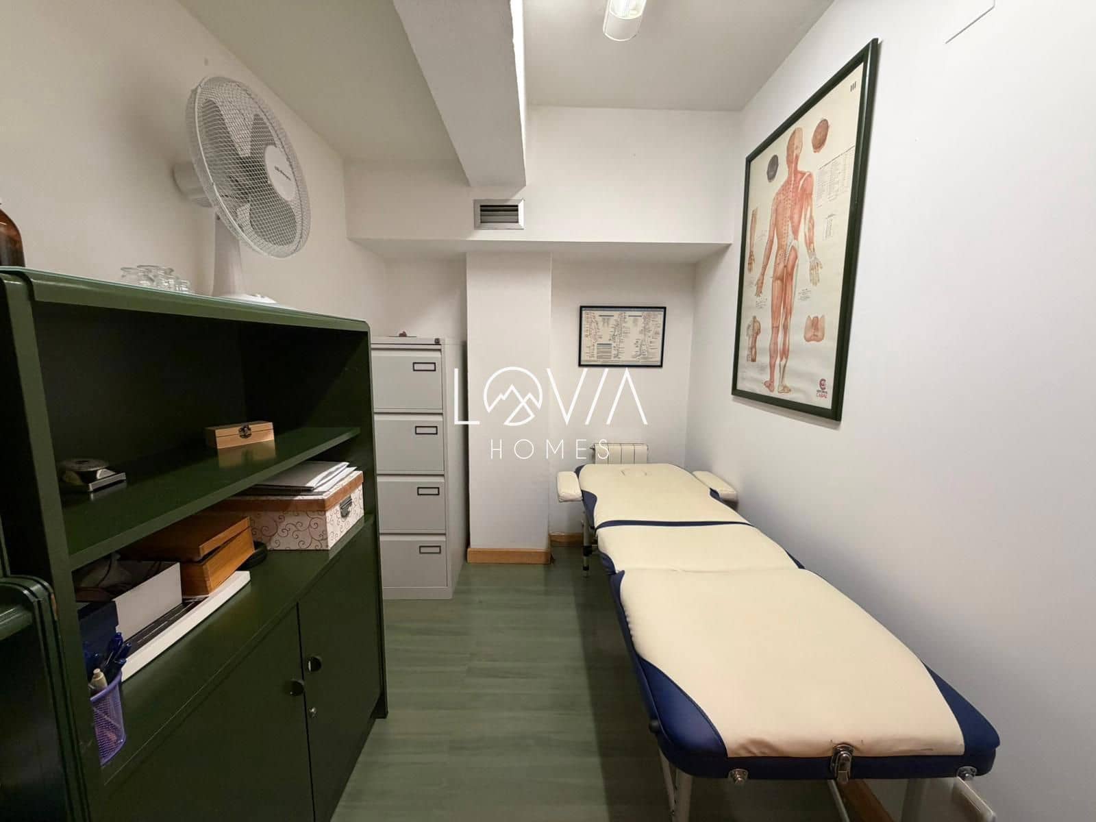 Kaupallinen myytävänä paikassa Oviedo - 184 000 € (Ref: 9763245)