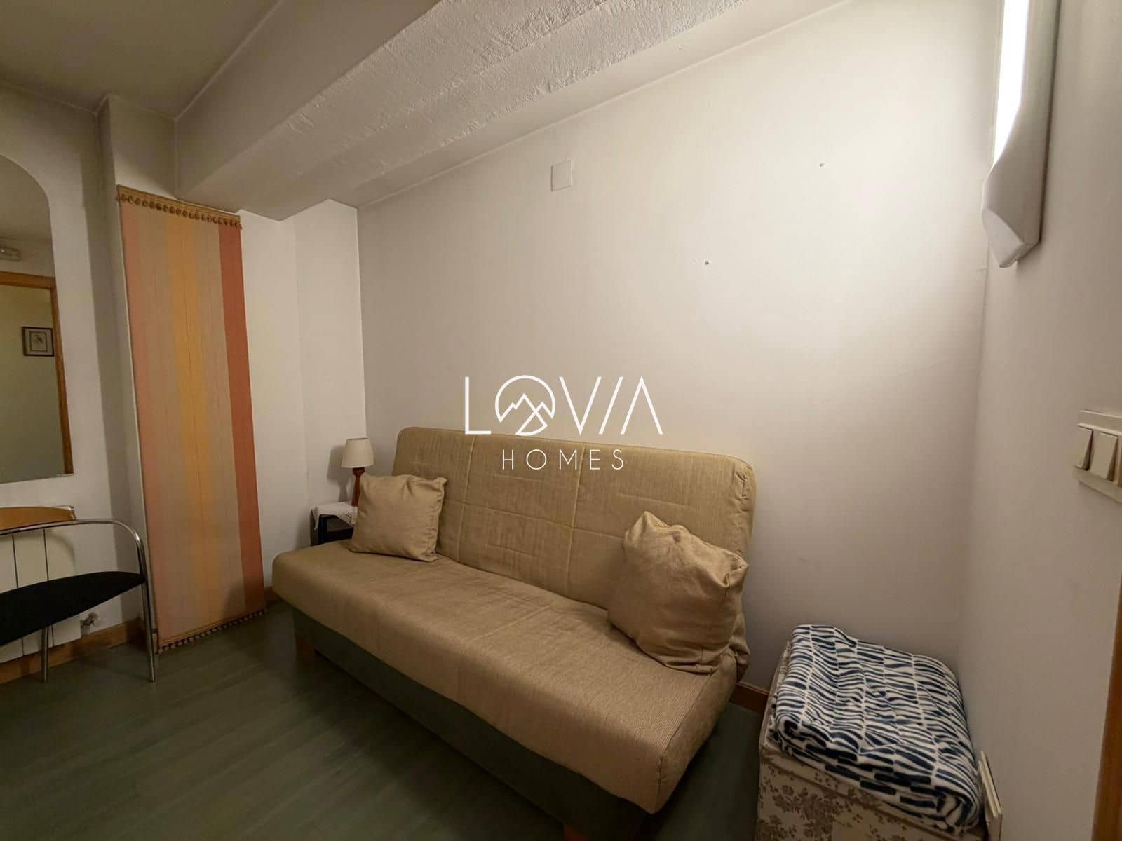 Kaupallinen myytävänä paikassa Oviedo - 184 000 € (Ref: 9763245)