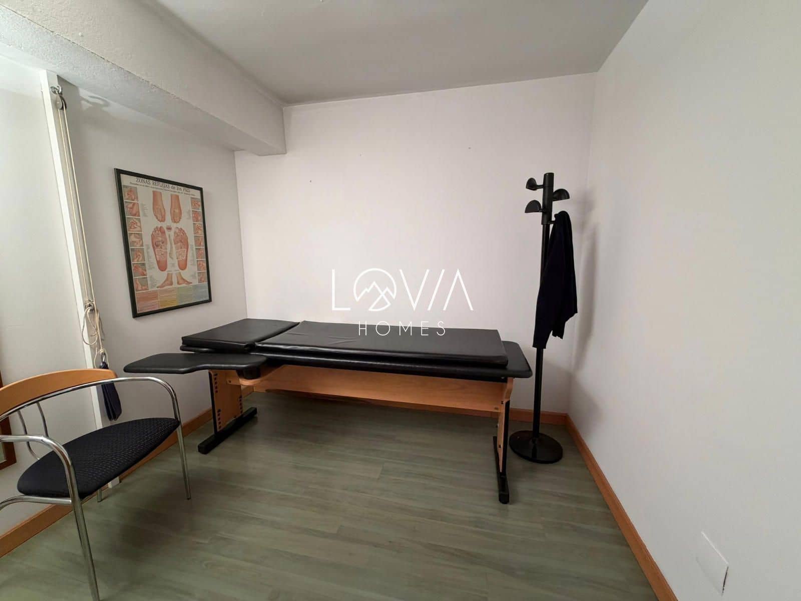 Kaupallinen myytävänä paikassa Oviedo - 184 000 € (Ref: 9763245)