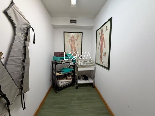 Local Commercial à vendre à Oviedo - 184 000 € (Ref: 9763245)