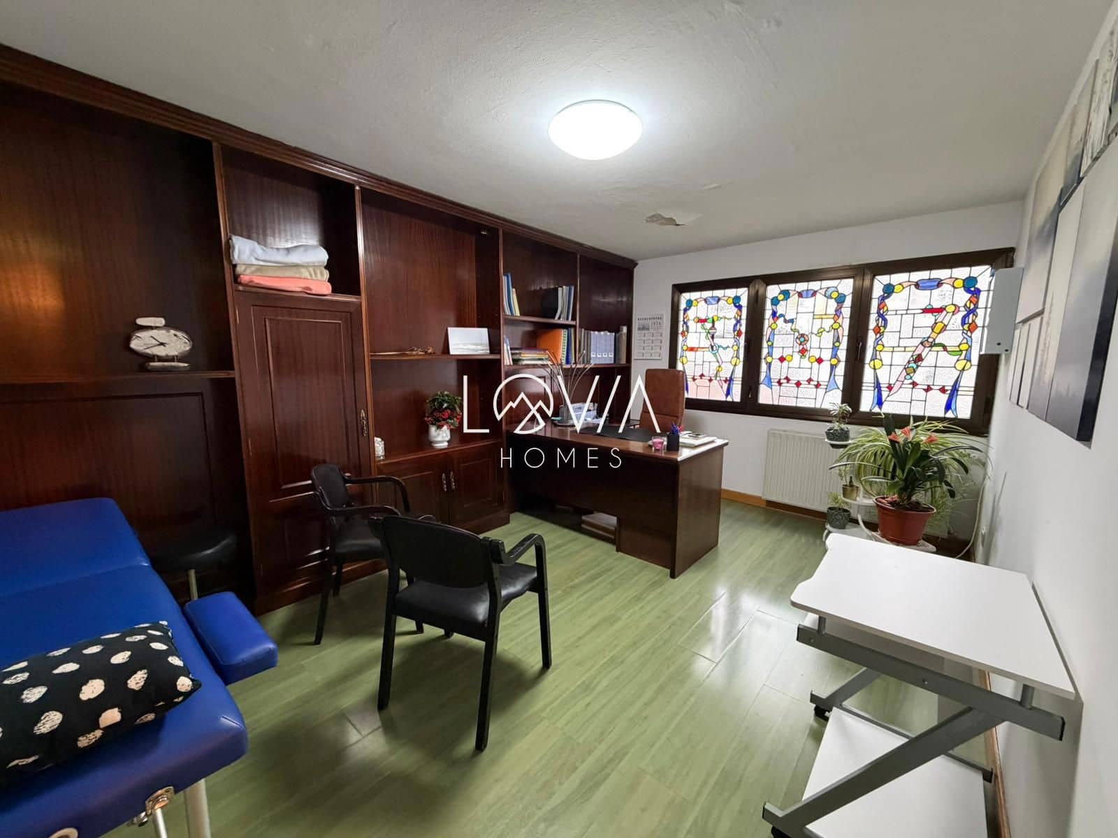 Kaupallinen myytävänä paikassa Oviedo - 184 000 € (Ref: 9763245)