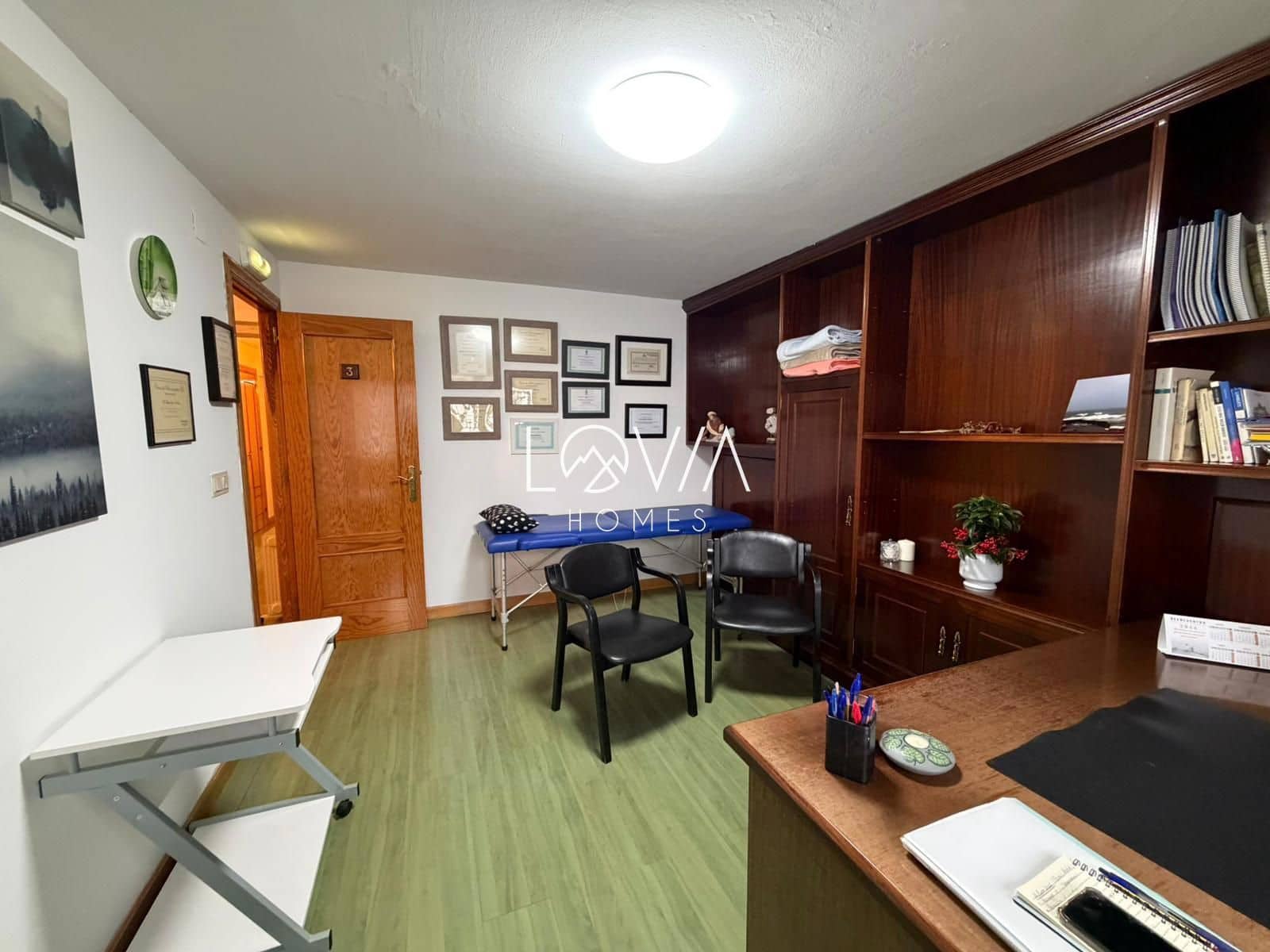 Kaupallinen myytävänä paikassa Oviedo - 184 000 € (Ref: 9763245)