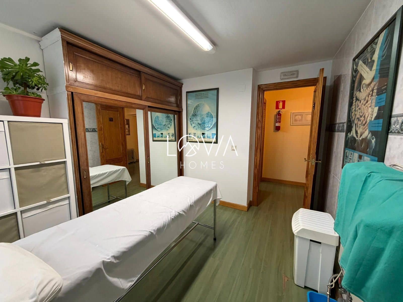 Kaupallinen myytävänä paikassa Oviedo - 184 000 € (Ref: 9763245)