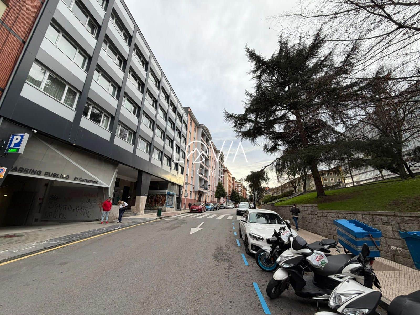 Kaupallinen myytävänä paikassa Oviedo - 184 000 € (Ref: 9763245)