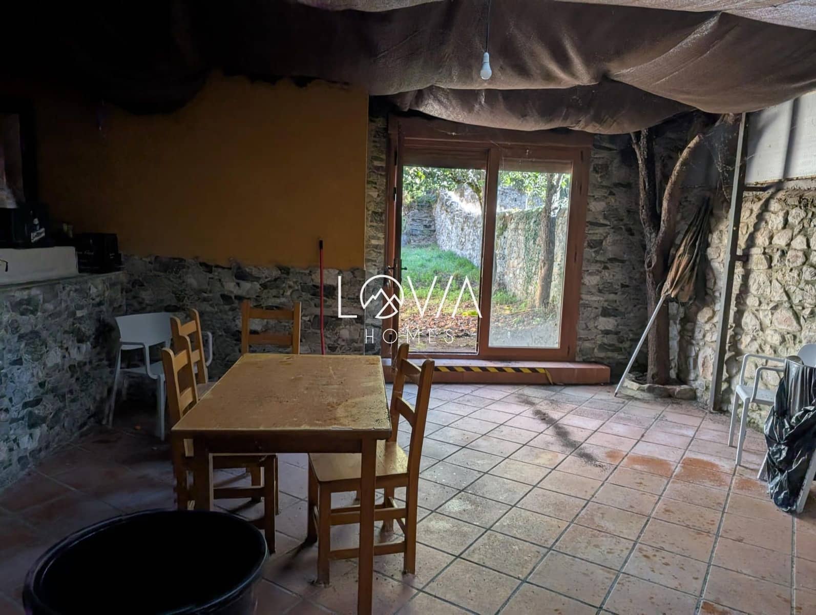 Restaurang/Bar till salu i Salas - 149 000 € (Ref: 9806974)