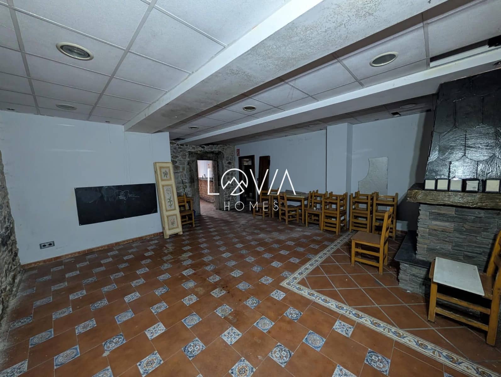 Restaurang/Bar till salu i Salas - 149 000 € (Ref: 9806974)