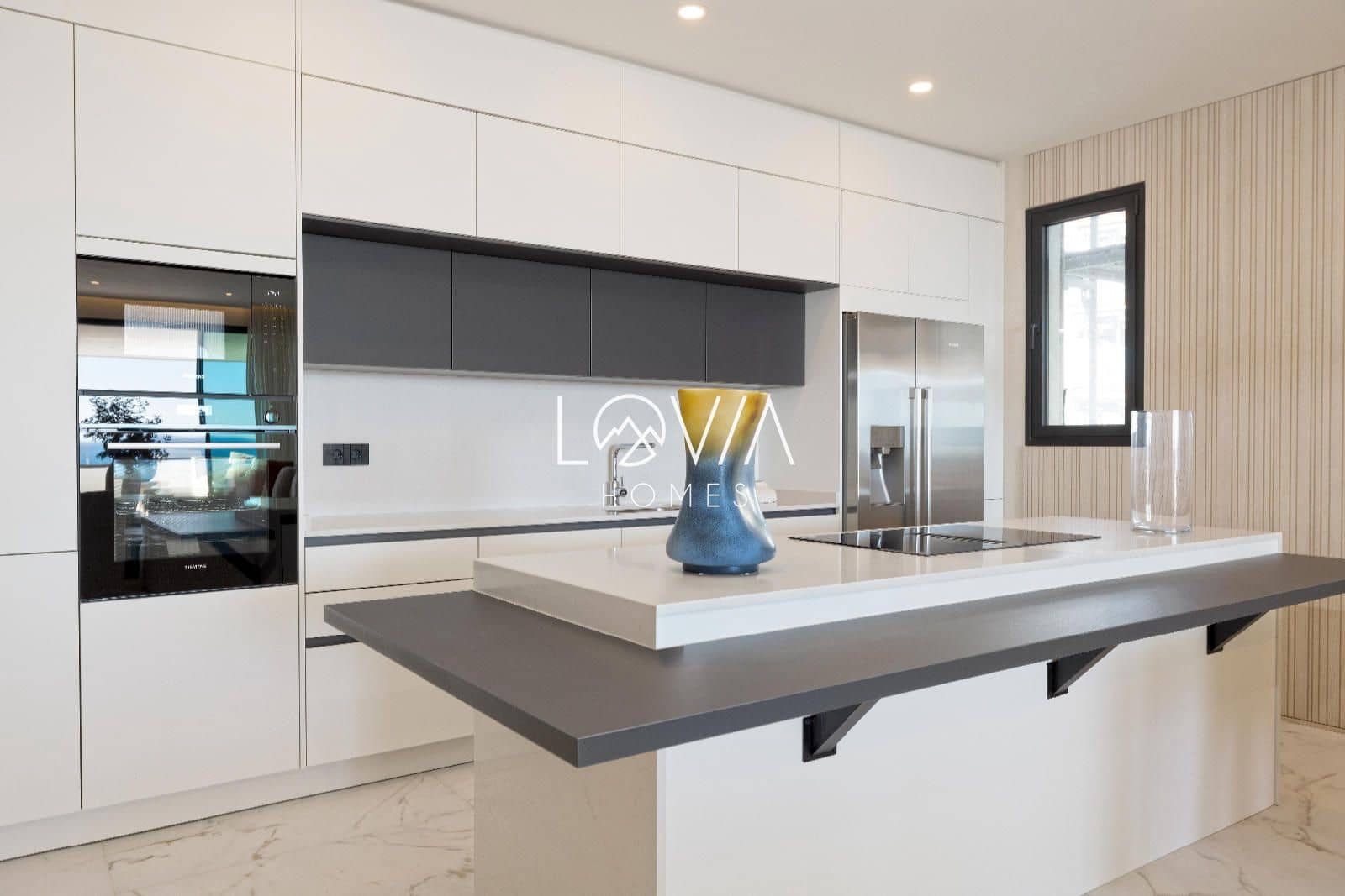 Piso de 4 habitaciones en New Golden Mile en venta con piscina garaje - 2.025.720 € (Ref: 9807137)