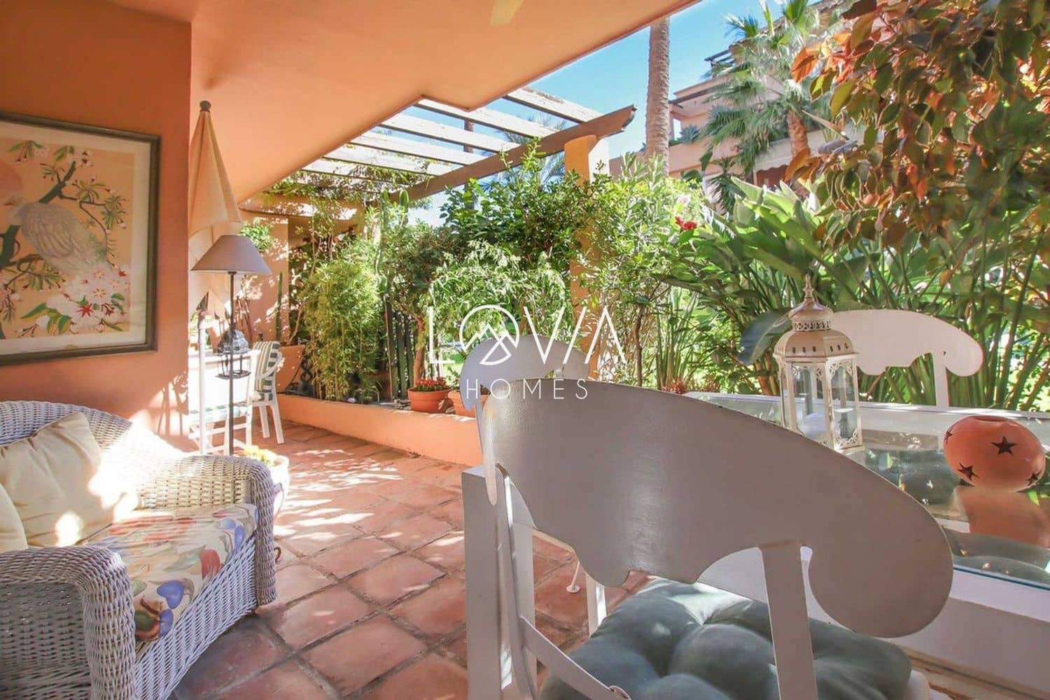 Piso de 2 habitaciones en Marbella en venta con piscina garaje - 580.000 € (Ref: 9807138)