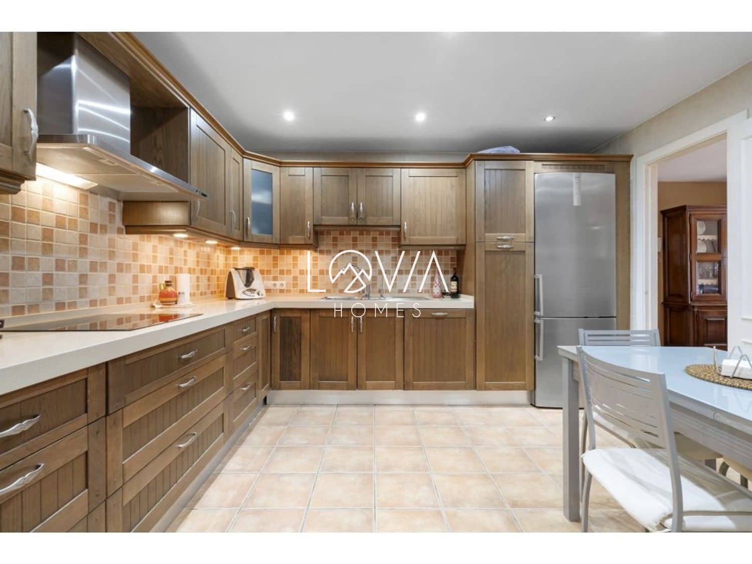 3 bedroom Flat for sale in Marbella with pool - € 680,000 (Ref: 9807139)