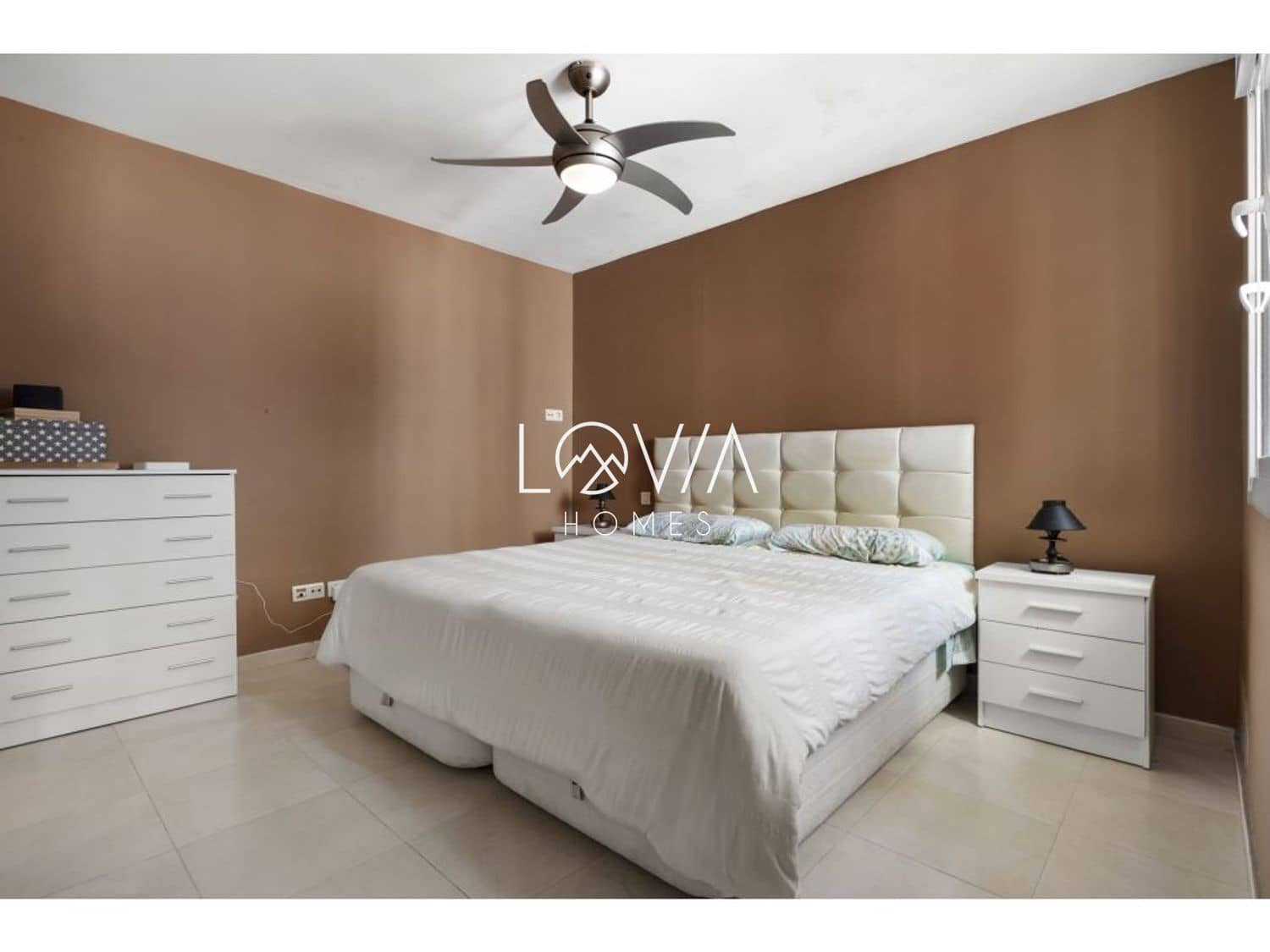 3 bedroom Flat for sale in Marbella with pool - € 680,000 (Ref: 9807139)