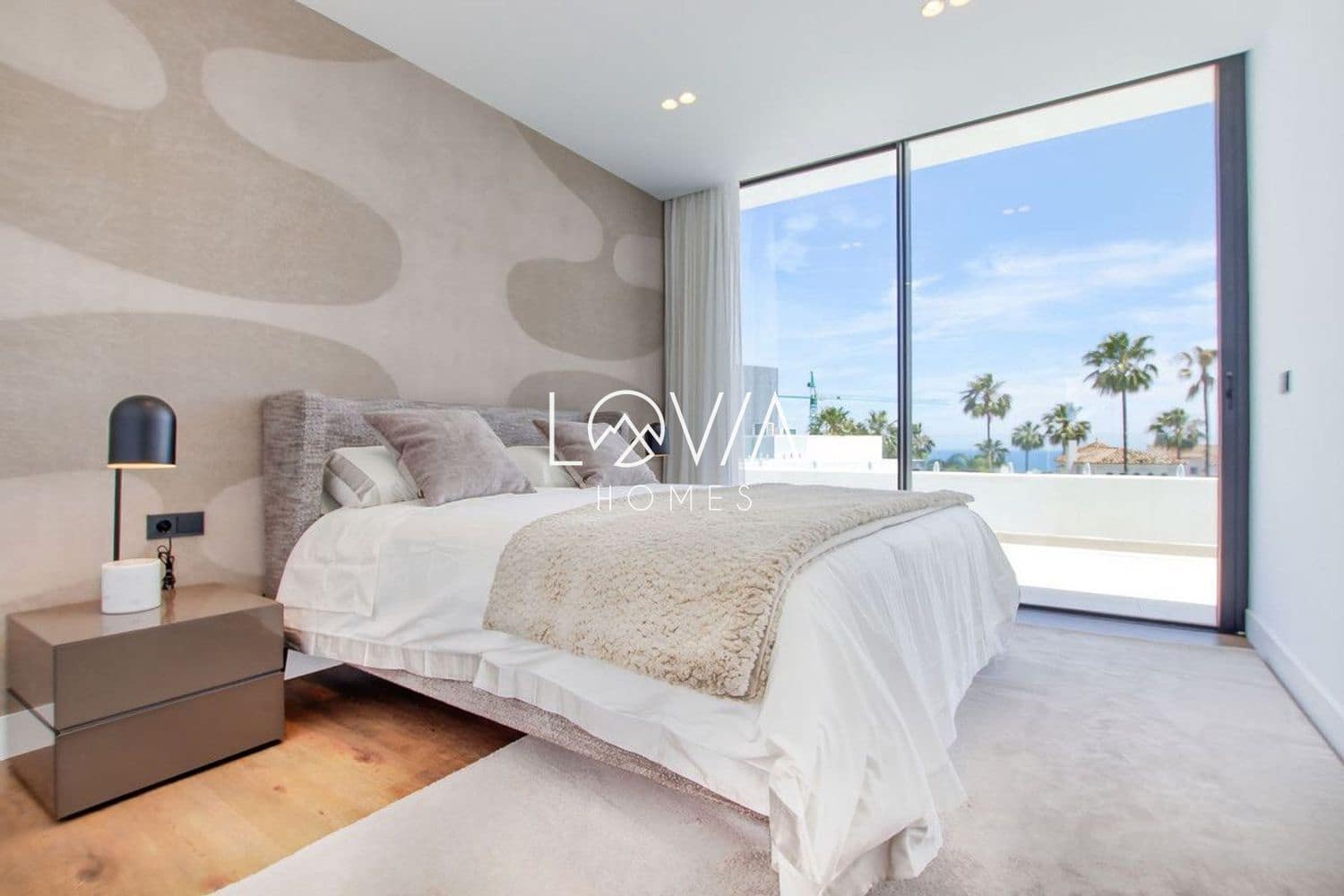 4 slaapkamer Villa te koop in Estepona met zwembad garage - € 2.495.000 (Ref: 9807421)