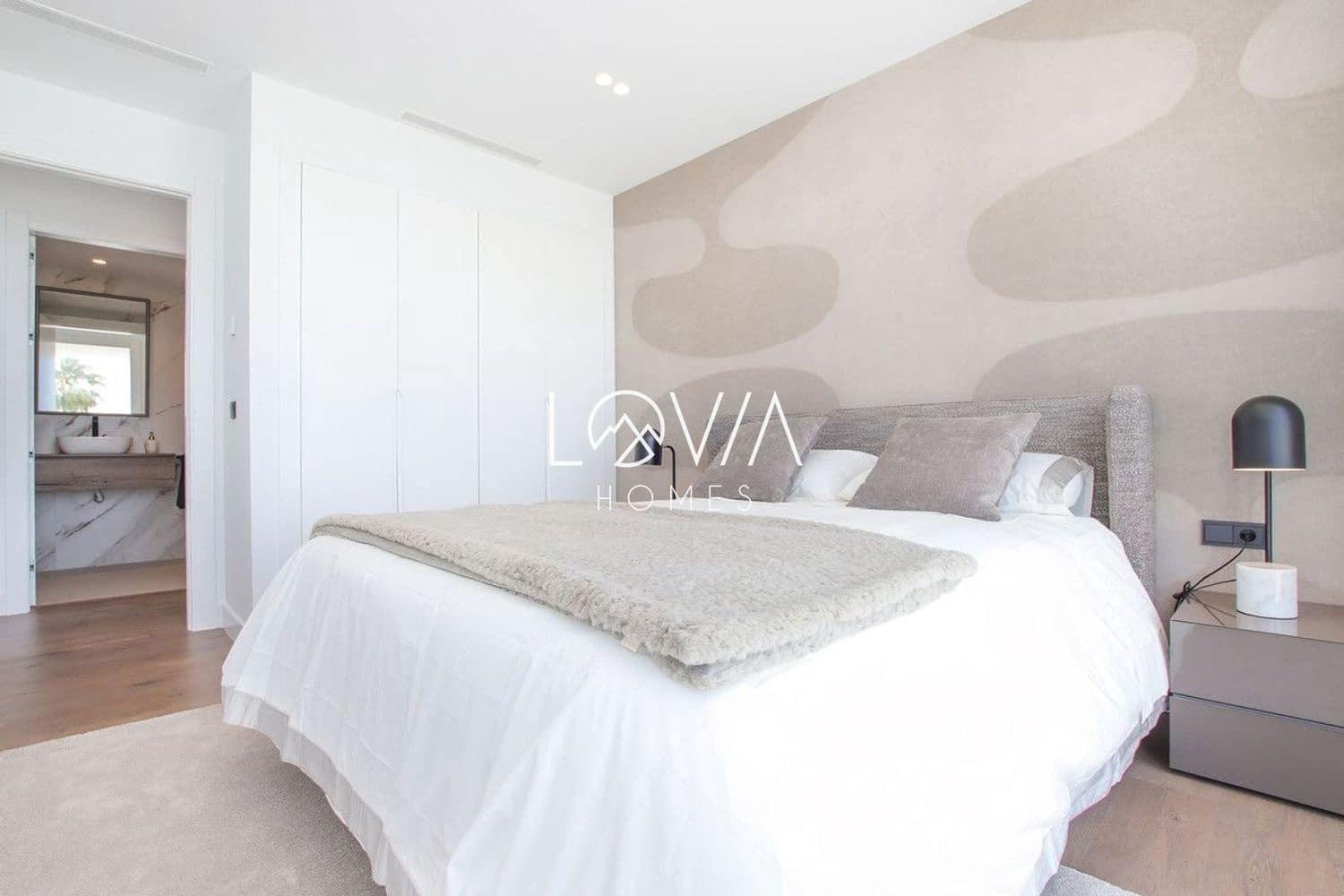 4 slaapkamer Villa te koop in Estepona met zwembad garage - € 2.495.000 (Ref: 9807421)