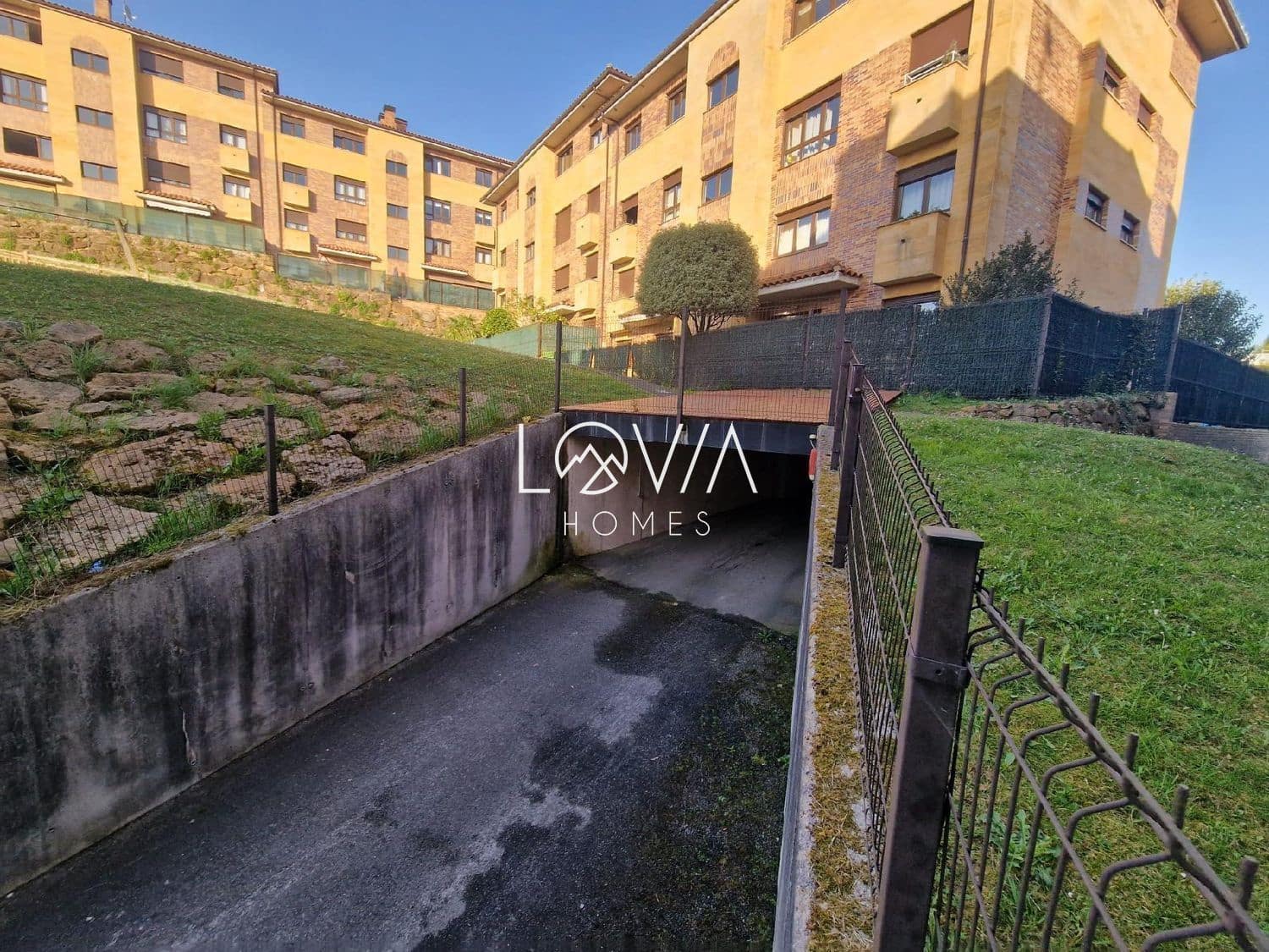 Garaje en Llanera en venta - 118.000 € (Ref: 9810889)