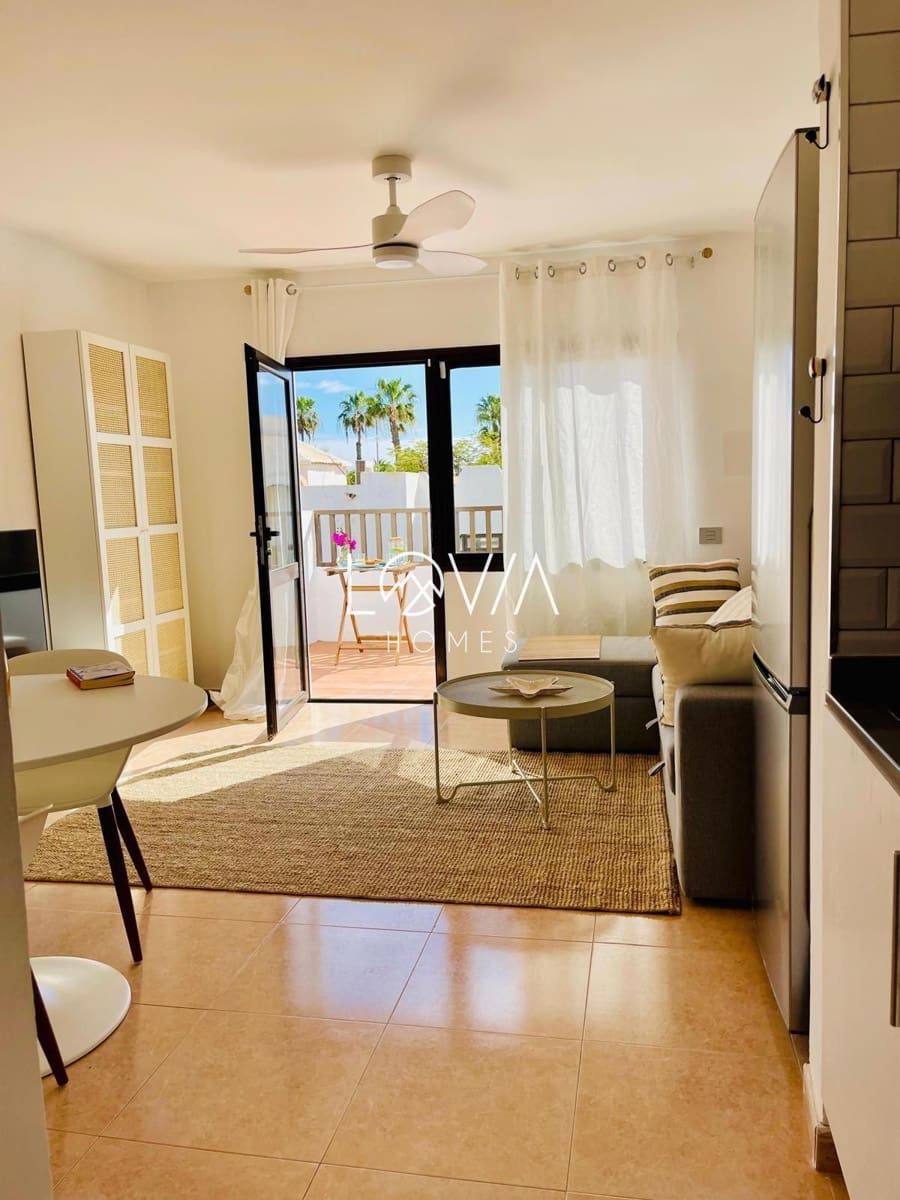 1 soverom Leilighet til leie i Corralejo med svømmebasseng - € 1 400 (Ref: 9827507)