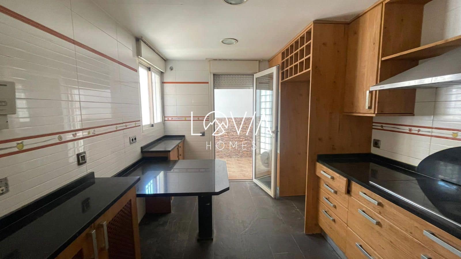 4 soveværelse Byhus til salg i Parla med garage - € 407.000 (Ref: 9830276)