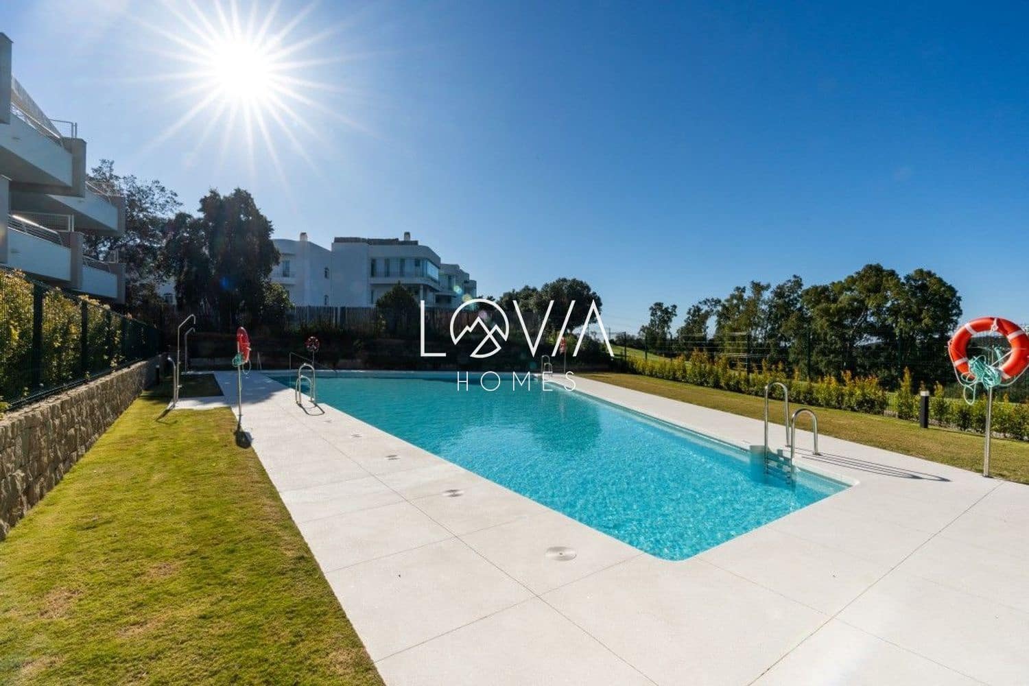 2 chambre Appartement à vendre à Estepona avec piscine garage - 375 000 € (Ref: 9848113)