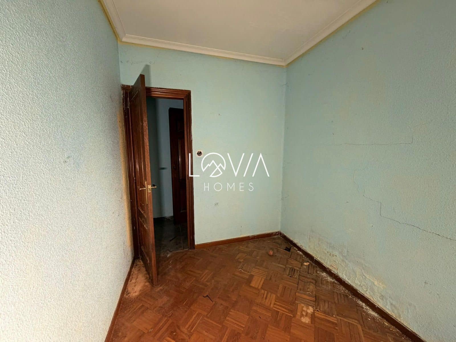 2 bedroom Flat for sale in Corvera de Asturias - € 35,000 (Ref: 9850488)