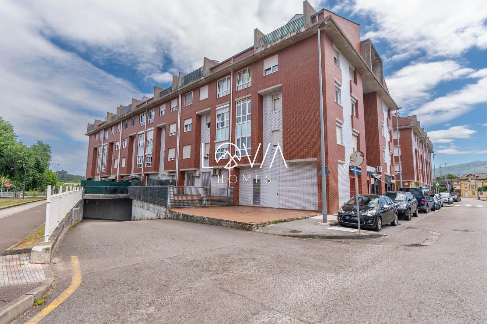 Flat for sale in El Astillero with garage - € 139,000 (Ref: 9858628)